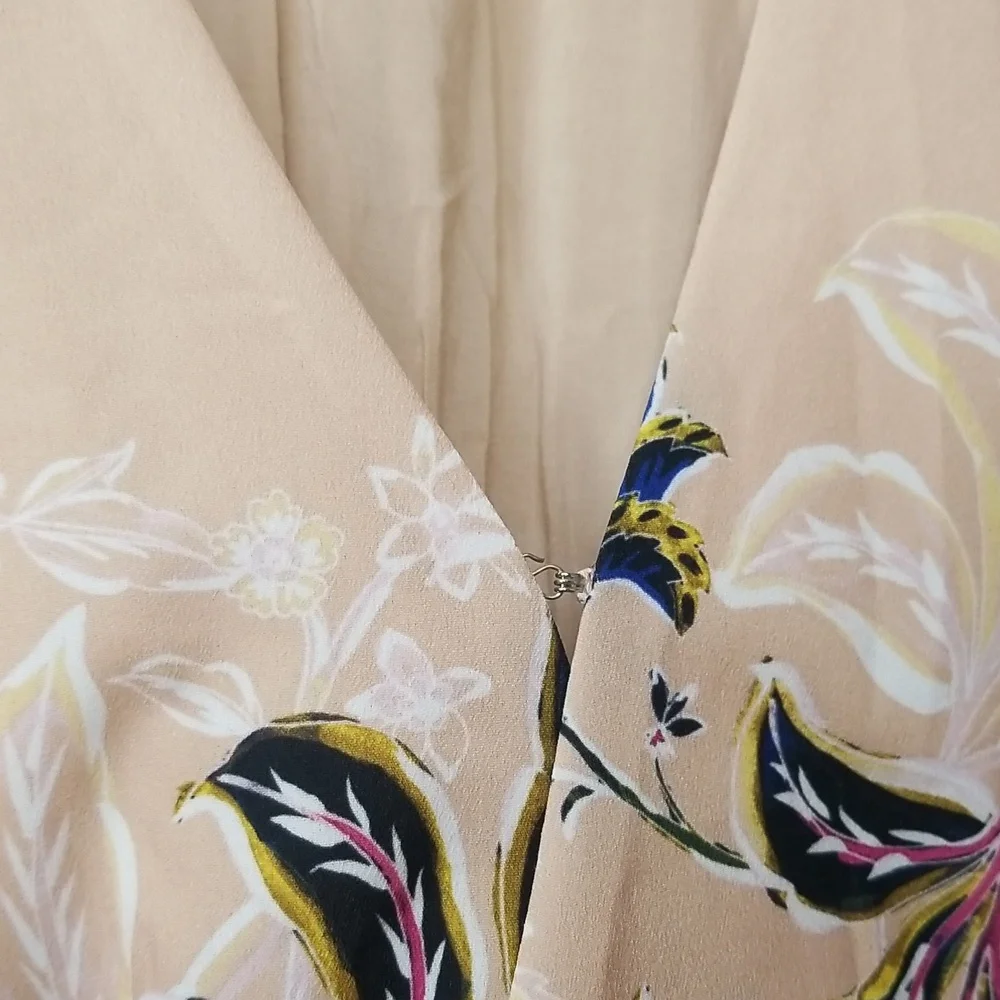 The Jetset Diaries Floral Long Sleeve Maxi Dress Tan Black Below Knee Size Small - Picture 5 of 14